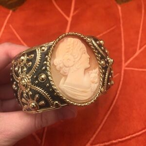 HP Amedeo Cameo gray and gold bangle cuff bracelet